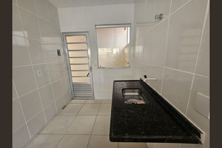 Casa para alugar com 60m², 2 quartos e 1 vaga Casa para alugar com 60m², 2 quartos e 1 vagaÁrea de Serviço