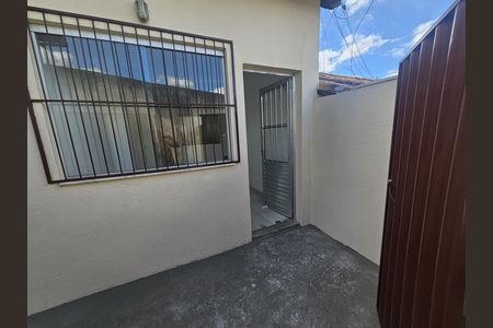 Casa para alugar com 60m², 2 quartos e 1 vaga Casa para alugar com 60m², 2 quartos e 1 vagaÁrea de Serviço