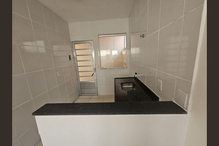 Casa para alugar com 60m², 2 quartos e 1 vaga Casa para alugar com 60m², 2 quartos e 1 vagaÁrea de Serviço