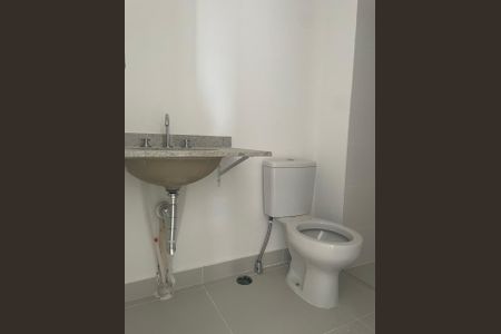 Apartamento à venda com 72m², 2 quartos e 1 vaga Apartamento à venda com 72m², 2 quartos e 1 vagaBanheiro