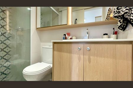 Apartamento à venda com 47m², 1 quarto e 1 vaga Apartamento à venda com 47m², 1 quarto e 1 vagaBanheiro da Suíte