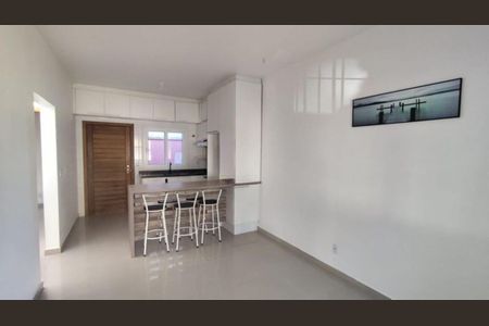 Casa para alugar com 50m², 2 quartos e 1 vagaSala