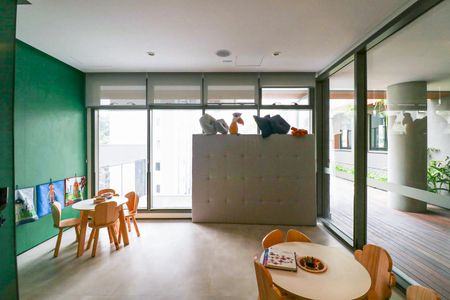 Apartamento à venda com 227m², 3 quartos e 3 vagas Apartamento à venda com 227m², 3 quartos e 3 vagasBrinquedoteca