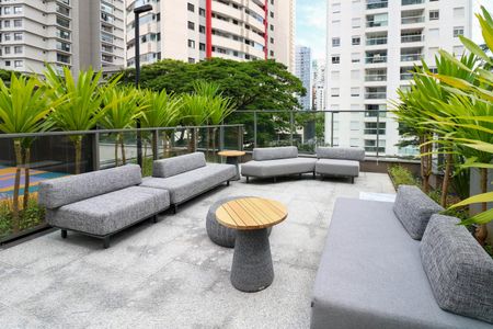 Apartamento à venda com 227m², 3 quartos e 3 vagas Apartamento à venda com 227m², 3 quartos e 3 vagasÁrea comum - Solário