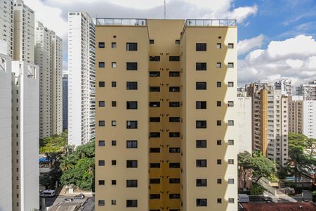 Apartamento à venda com 227m², 3 quartos e 3 vagas Apartamento à venda com 227m², 3 quartos e 3 vagasVista da Suíte 3