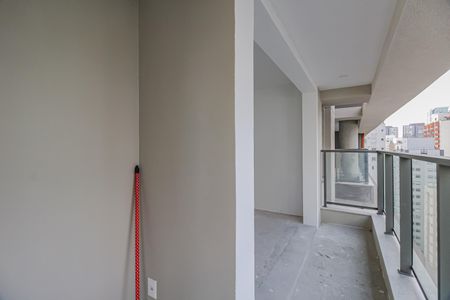 Apartamento à venda com 227m², 3 quartos e 3 vagas Apartamento à venda com 227m², 3 quartos e 3 vagasVaranda da Suíte 1