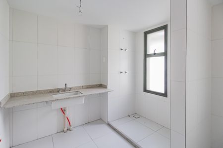 Apartamento à venda com 227m², 3 quartos e 3 vagas Apartamento à venda com 227m², 3 quartos e 3 vagasBanheiro da Suíte 1