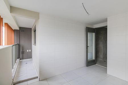 Apartamento à venda com 227m², 3 quartos e 3 vagas Apartamento à venda com 227m², 3 quartos e 3 vagasÁrea de Serviço