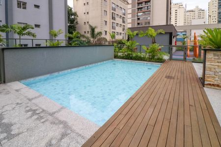 Apartamento à venda com 227m², 3 quartos e 3 vagas Apartamento à venda com 227m², 3 quartos e 3 vagasÁrea comum - Piscina