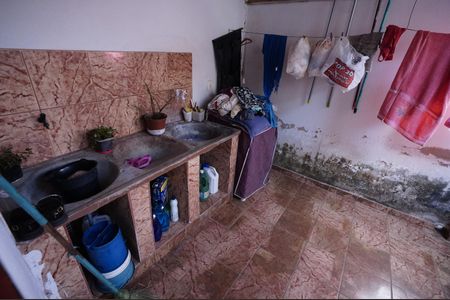 Casa à venda com 360m², 5 quartos e 1 vaga Casa à venda com 360m², 5 quartos e 1 vagaCasa 2 - Área de serviço