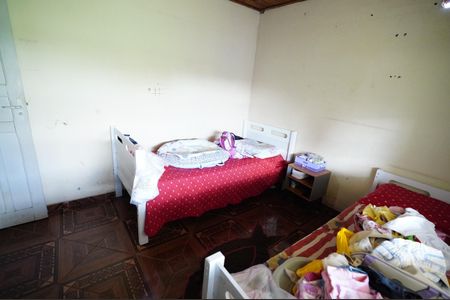 Casa à venda com 360m², 5 quartos e 1 vaga Casa à venda com 360m², 5 quartos e 1 vagaQuarto