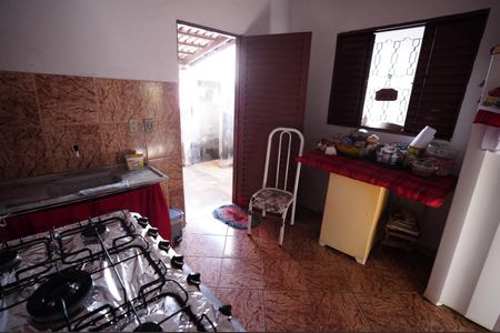 Casa à venda com 360m², 5 quartos e 1 vaga Casa à venda com 360m², 5 quartos e 1 vagaCasa 2 - Cozinha