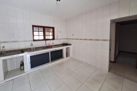 Casa à venda com 360m², 3 quartos e 3 vagas Casa à venda com 360m², 3 quartos e 3 vagasCozinha