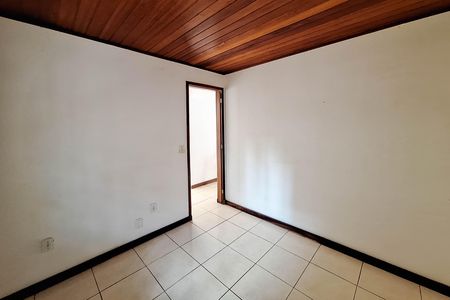 Casa à venda com 360m², 3 quartos e 3 vagas Casa à venda com 360m², 3 quartos e 3 vagasQuarto 1