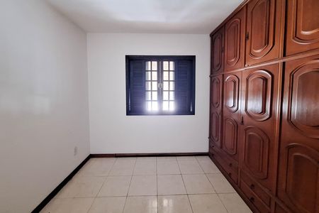 Casa à venda com 360m², 3 quartos e 3 vagas Casa à venda com 360m², 3 quartos e 3 vagasQuarto 2