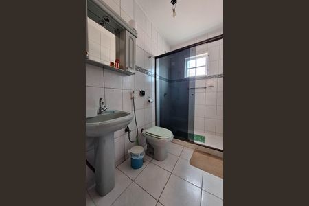 Casa à venda com 360m², 3 quartos e 3 vagas Casa à venda com 360m², 3 quartos e 3 vagasBanheiro da Suíte 1