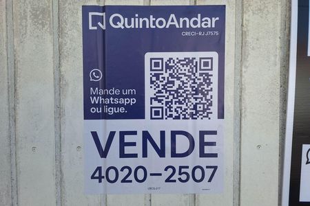 Casa à venda com 360m², 3 quartos e 3 vagas Casa à venda com 360m², 3 quartos e 3 vagasPlaca