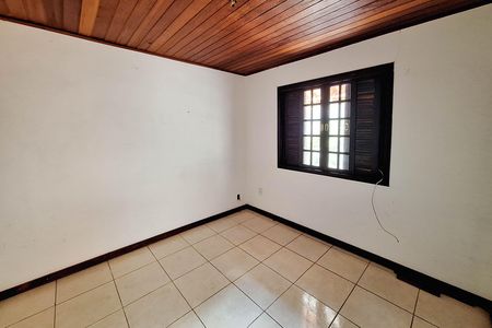 Casa à venda com 360m², 3 quartos e 3 vagas Casa à venda com 360m², 3 quartos e 3 vagasQuarto 1
