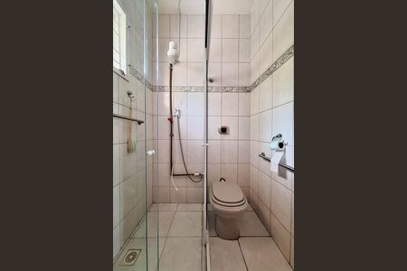 Casa à venda com 360m², 3 quartos e 3 vagas Casa à venda com 360m², 3 quartos e 3 vagasBanheiro Social