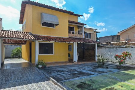 Casa à venda com 360m², 3 quartos e 3 vagas Casa à venda com 360m², 3 quartos e 3 vagasQuintal