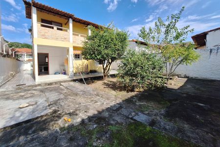 Casa à venda com 360m², 3 quartos e 3 vagas Casa à venda com 360m², 3 quartos e 3 vagasQuintal