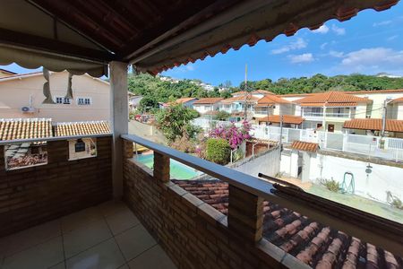Casa à venda com 360m², 3 quartos e 3 vagas Casa à venda com 360m², 3 quartos e 3 vagasVaranda da suite