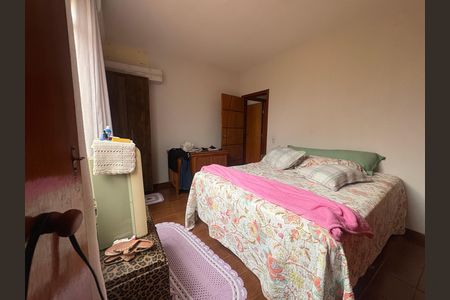 Casa à venda com 442m², 3 quartos e 6 vagas Casa à venda com 442m², 3 quartos e 6 vagasSuíte 2