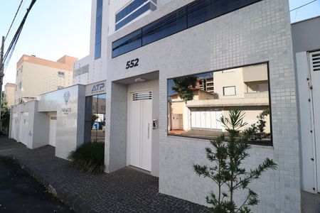 Apartamento para alugar com 70m², 2 quartos e 1 vagaFachada e portaria