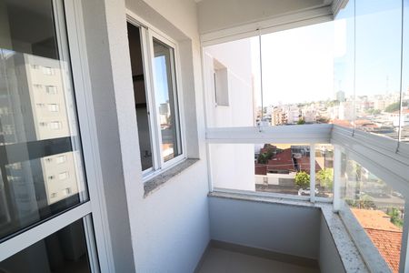 Apartamento para alugar com 70m², 2 quartos e 1 vagaSacada