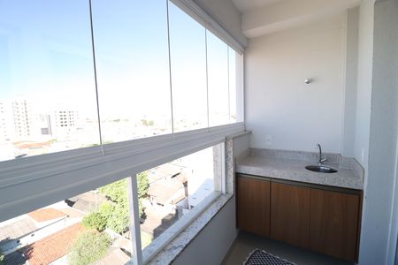 Apartamento para alugar com 70m², 2 quartos e 1 vagaSacada