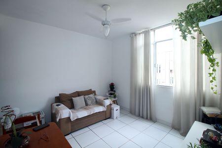 Sala de apartamento à venda com 2 quartos, 50m² em Parada de Lucas, Rio de Janeiro
