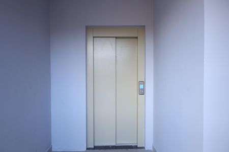 Apartamento à venda com 42m², 2 quartos e 1 vagaÁrea comum - Saguão do andar - Elevador