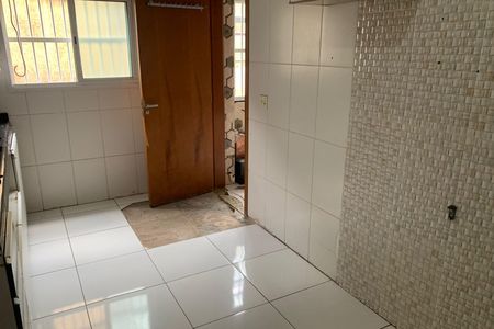 Casa para alugar com 180m², 4 quartos e 2 vagas Casa para alugar com 180m², 4 quartos e 2 vagasCozinha