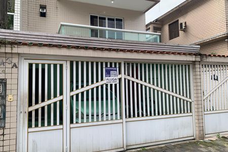 Casa para alugar com 180m², 4 quartos e 2 vagas Casa para alugar com 180m², 4 quartos e 2 vagasFachada