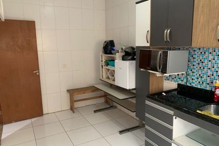 Casa para alugar com 180m², 4 quartos e 2 vagas Casa para alugar com 180m², 4 quartos e 2 vagasCozinha