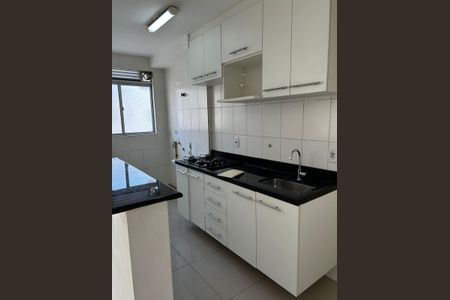 Cozinha de apartamento para alugar com 2 quartos, 55m² em Taquara, Rio de Janeiro