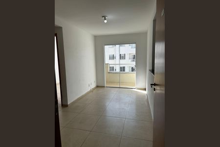 Quarto de apartamento para alugar com 2 quartos, 55m² em Taquara, Rio de Janeiro