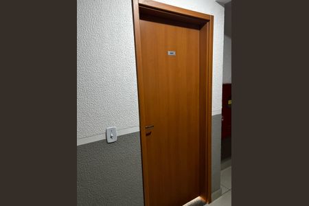 Apartamento para alugar com 55m², 2 quartos e 1 vagaPorta de entrada