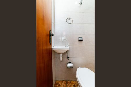 Apartamento para alugar com 128m², 4 quartos e 2 vagas Apartamento para alugar com 128m², 4 quartos e 2 vagasBanheiro de serviço
