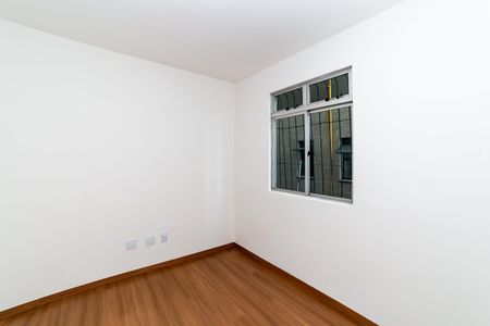Apartamento para alugar com 128m², 4 quartos e 2 vagas Apartamento para alugar com 128m², 4 quartos e 2 vagasQuarto 2