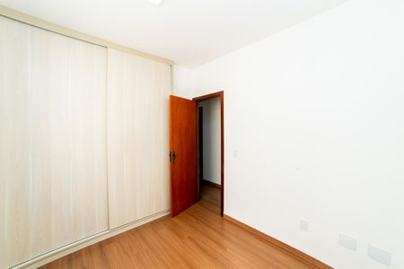 Apartamento para alugar com 128m², 4 quartos e 2 vagas Apartamento para alugar com 128m², 4 quartos e 2 vagasQuarto 1