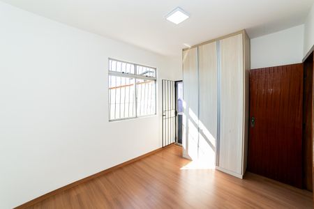 Apartamento para alugar com 128m², 4 quartos e 2 vagas Apartamento para alugar com 128m², 4 quartos e 2 vagasSuíte