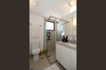Apartamento para alugar com 85m², 2 quartos e 1 vaga Apartamento para alugar com 85m², 2 quartos e 1 vagaBanheiro da Suíte 1