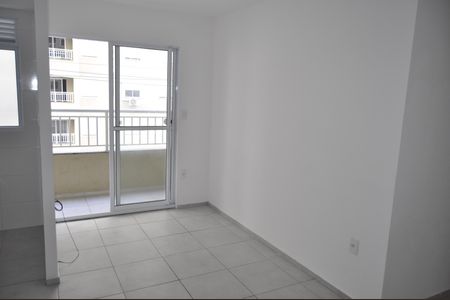 Apartamento para alugar com 2 quartos, 42m² em Del Castilho, Rio de Janeiro