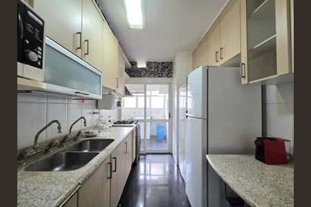 Apartamento para alugar com 110m², 3 quartos e 2 vagas Apartamento para alugar com 110m², 3 quartos e 2 vagasCozinha