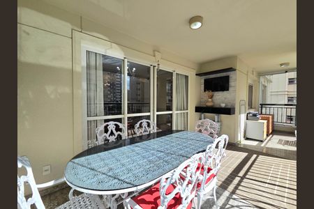 Apartamento para alugar com 110m², 3 quartos e 2 vagas Apartamento para alugar com 110m², 3 quartos e 2 vagasVaranda