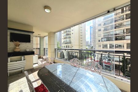 Apartamento para alugar com 110m², 3 quartos e 2 vagas Apartamento para alugar com 110m², 3 quartos e 2 vagasVaranda