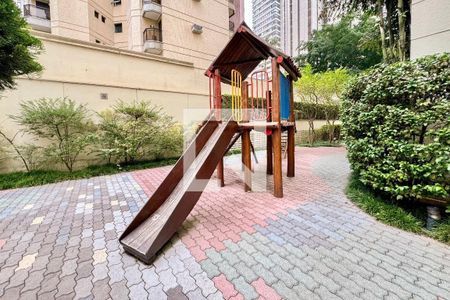 Apartamento para alugar com 110m², 3 quartos e 2 vagas Apartamento para alugar com 110m², 3 quartos e 2 vagasÁrea comum - Playground