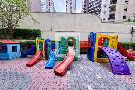 Apartamento para alugar com 110m², 3 quartos e 2 vagas Apartamento para alugar com 110m², 3 quartos e 2 vagasÁrea comum - Playground
