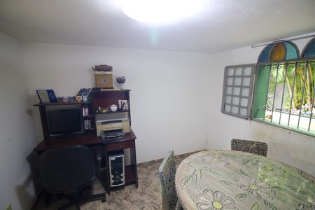 Casa à venda com 120m², 4 quartos e 2 vagas Casa à venda com 120m², 4 quartos e 2 vagasQuarto 4